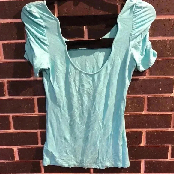 Forever 21 T-shirt - Picture 2 of 5